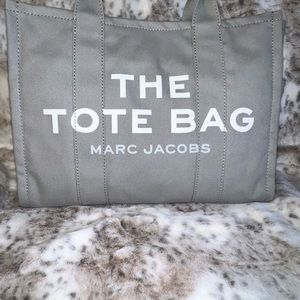 Marc Jacobs Large Tote - Wolf Grey